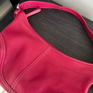 Vintage Coach Raspberry Pebbled Leather Shoulder Bag